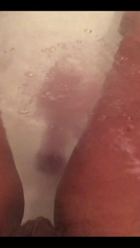 When You Feel Like Making a Bath Bomb Video, but the Pussy Steals the Show