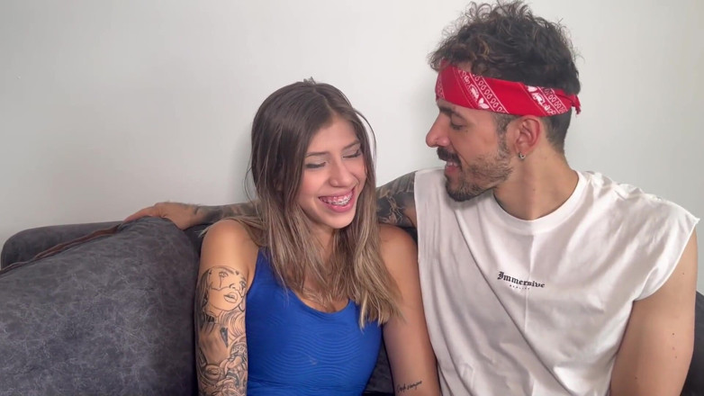 Molly Smith: J’apprends à ma meilleure amie de la fac à baiser