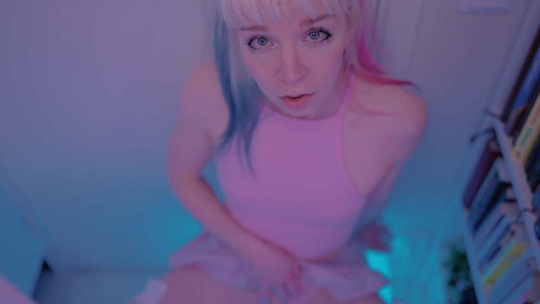 Jolie Lyon: Друзі брата використовують усі мої дірки