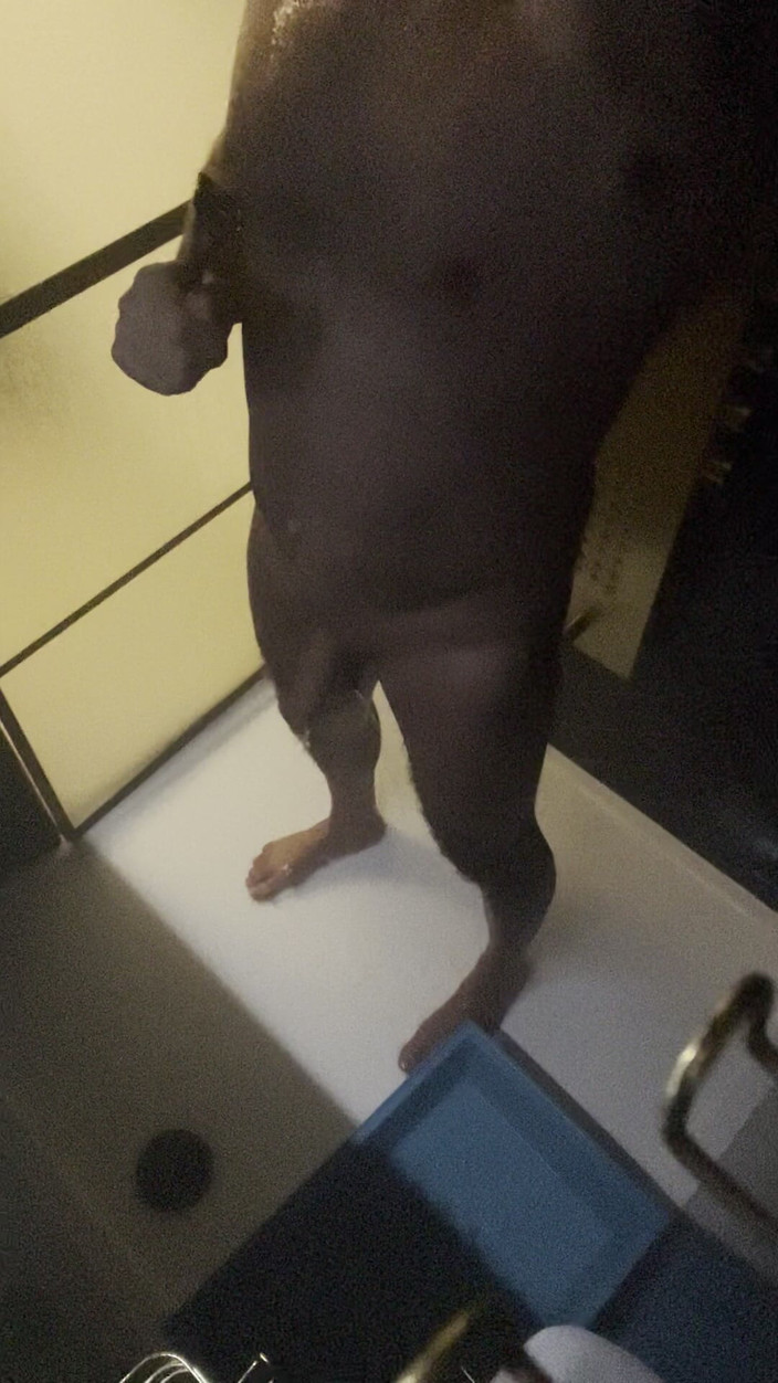 Razzle6: L'ora della doccia