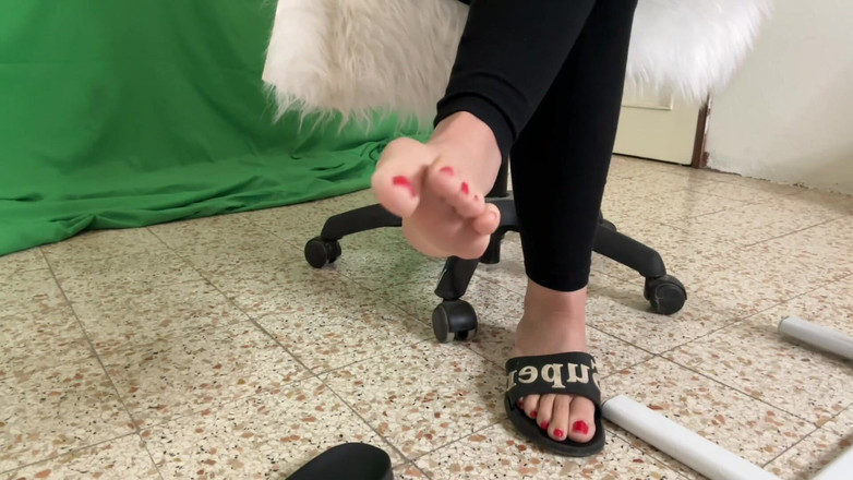 Bergami Melissa: Regarde mes pieds et j’en ai très envie