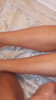 Esposa Rubia Amateur Disfruta De La Adoración Oral Y De Piernas