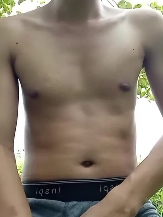 Troye_AsianPinoy: Mabilisang Jakol Sa Bukid - Filipino Outdoor Masturbacja