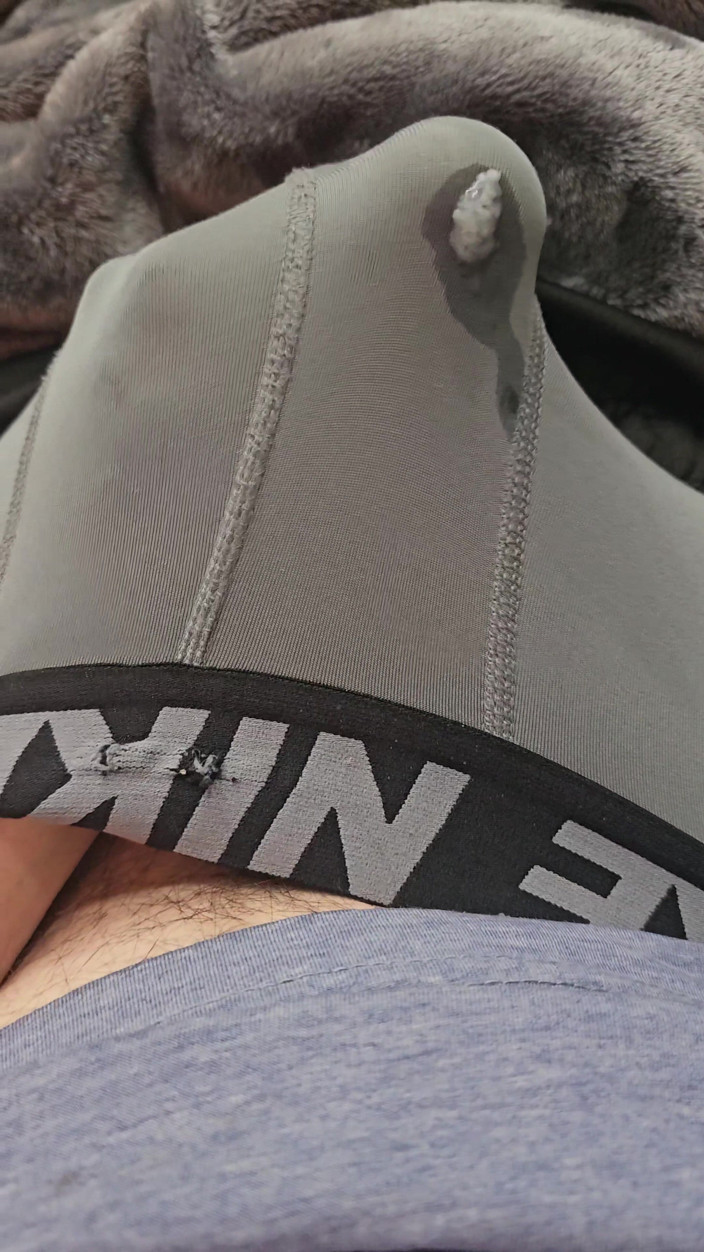 Michael Moore: ฉันน้ําแตกในถุงยาง แล้วก็ในนักมวยบีบอัด nike ของฉัน