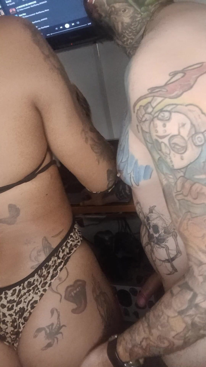 Vikingoazul: Curvă Trans O Pălmuiește Vreau Să O Fut