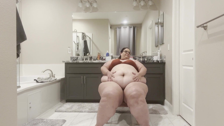 Plump Paradise: Baculatá rajská váha - červen 2024