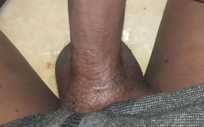 Masturbation teen boy: Un adolescent de 18 ans se masturbe