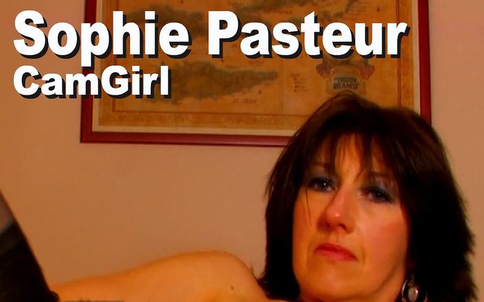 Edge Interactive Publishing: Sophie Pastur MILF strip masturbuje się