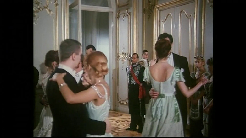 FM Video VOD: Une Veuve Joyeuse #01 - (original Film Complet Non Coupé)