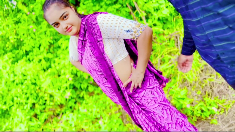 Your_aisha: गांव की लड़कियां जंगल में चुदाई कर रही हैं उसकी तंग चूत बहुत प्यारी लड़की चुदाई सेक्स वीडियो