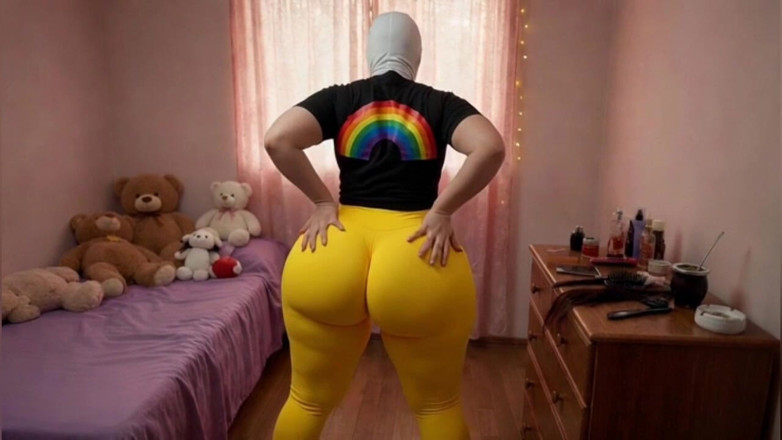 Xprohibidox1: สาวตูดใหญ่ในเลกกิ้งสีเหลืองเขย่าตูด