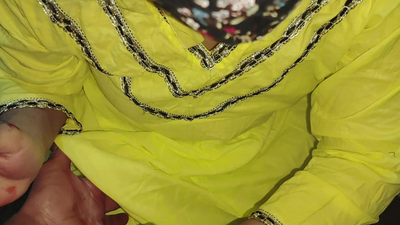 Faryal: 의붓딸 펠라