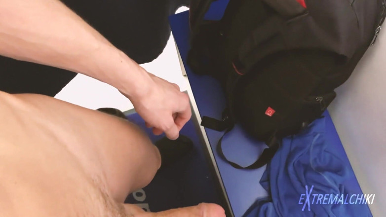 Extremalchiki: Fitting room fucker