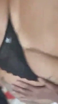 Die Muschi dem Motoboy geben