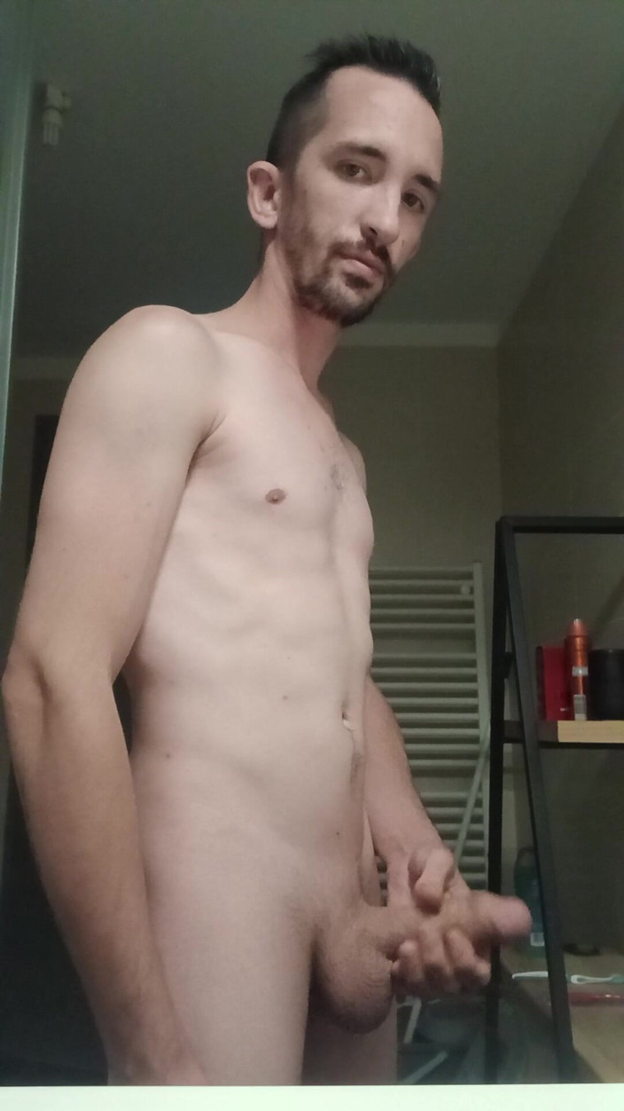 Alexis bondoux: Handjob with Cumshot of a Young Man