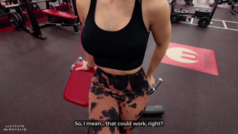 Lily Cute: Gadis gym panas meminta orang asing untuk memperbaiki bentuk glute-nya -...
