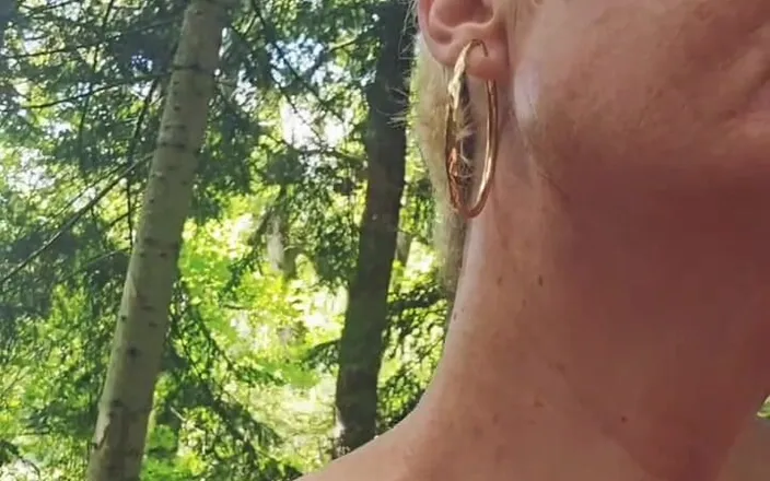 Sofy13: Want to Suck a Good Cock in the Woods
