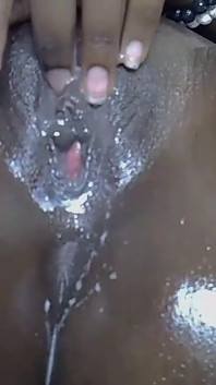 누군가가 아침 식사를 위해 보지를 주문했습니까?