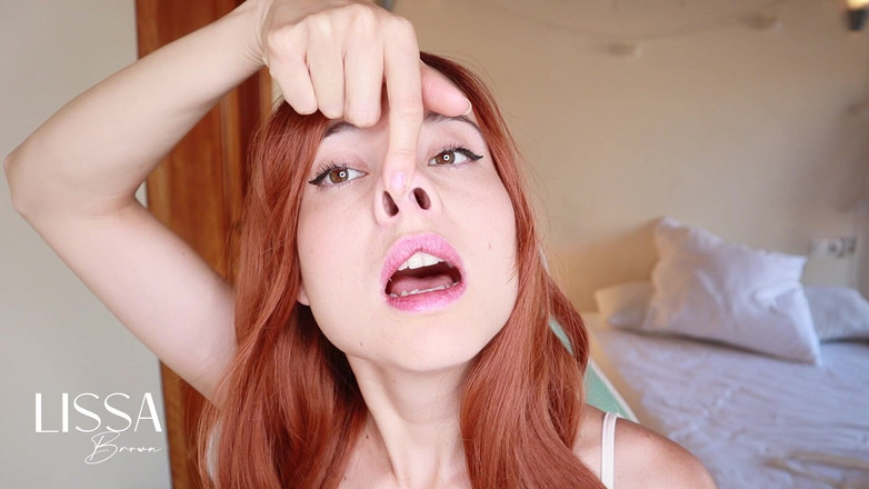 Lissa Brown: 我喜欢用我所有的手指撸管我的鼻子并做一只猪