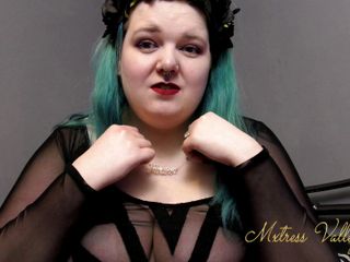 Mxtress Valleycat: Gothic hotwife