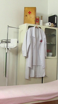 Mature gyno - fat mature woman tricked by her gynecologist and recorded on cam