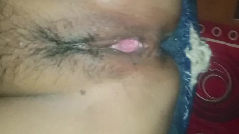 Mom24: 岳母的合法性爱还是很窄