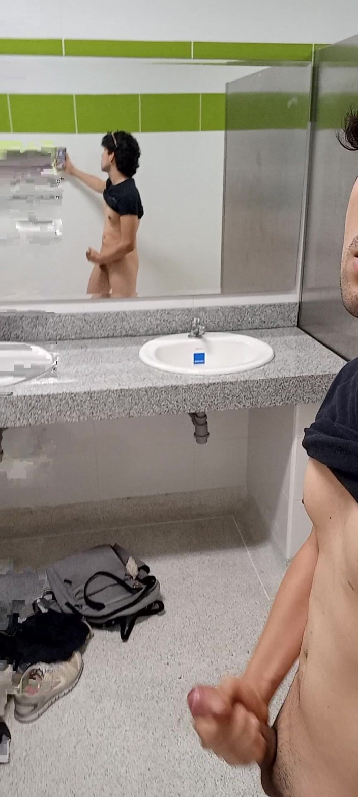 Diego_latinboy: Ejaculare cu fetiș la baie, ploaie aurie, spermă