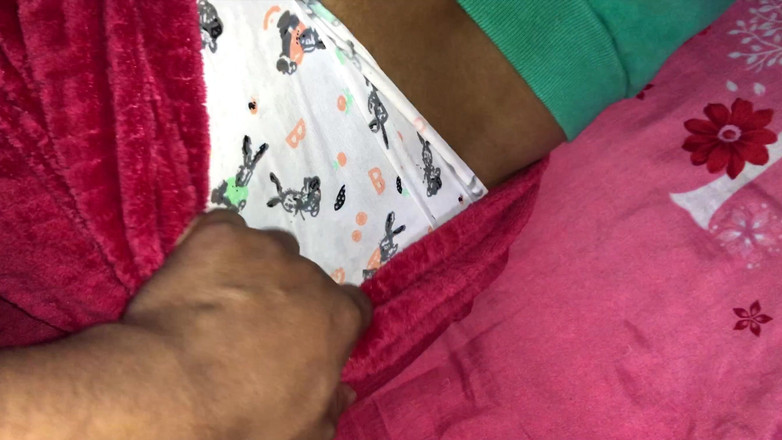 Lustybaby605: Làm tình vào đêm đầu tiên của tháng 12