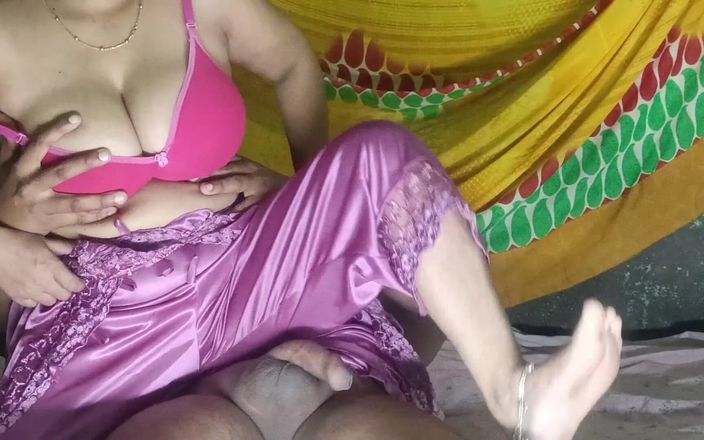 Realdesifuck: 그녀는 나를 따먹고 싶어