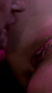 Katie Kox ama sus tetas empapadas en esperma