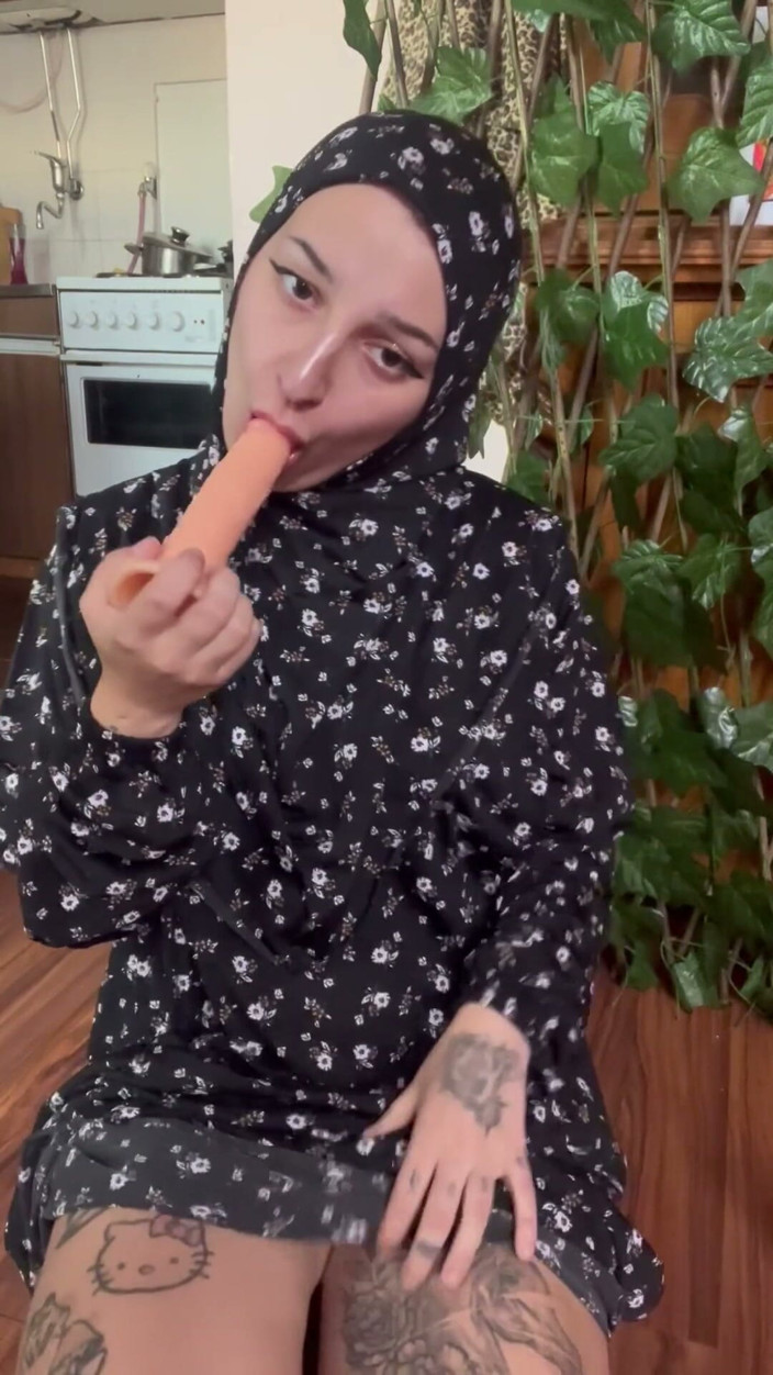 lanalovacutie: Muslim Riding You