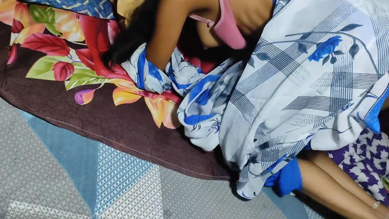 Gini272: 哥的阴户被舔和性交