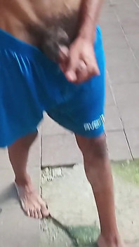 Jerking off at the Pool
