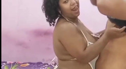 Nana diaba: Mijn buurman vindt het leuk