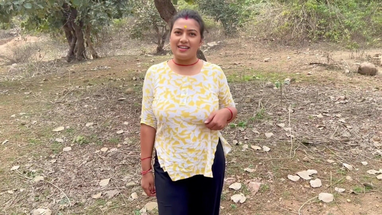 Hotty_ragini: Aku hanya meminta saudara tiriku untuk memberikan kepuasan setelah lama