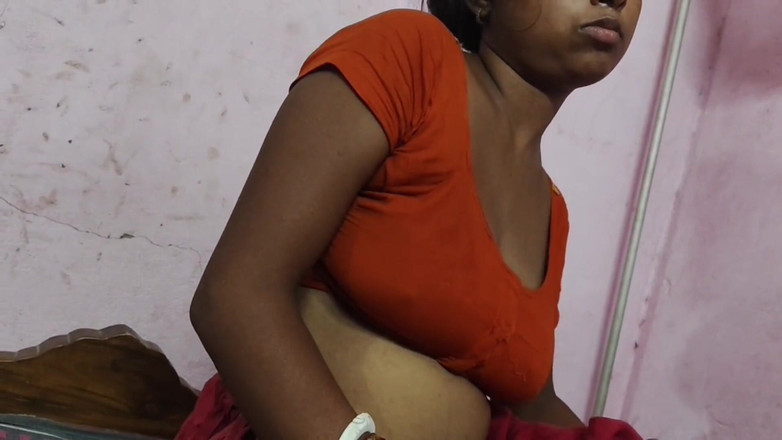 Nunu: India succhia il pene del marito