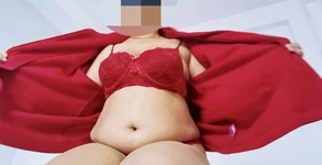 MILF in Fiery Red Bikni