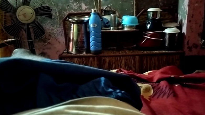 hotsimran70: Simran和男友自慰的第一部视频