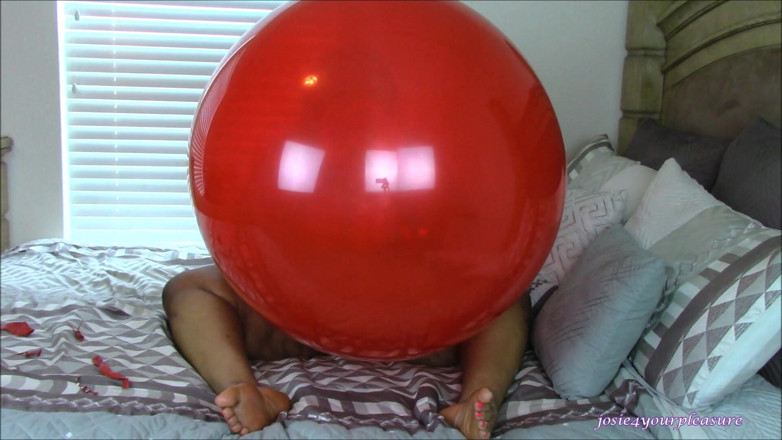 Josie4yourpleasure: П'ять червоних кульок b2p hd
