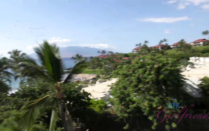 ATK Girlfriends: Virtuele vakantie op Hawaï met Kenzie Kai deel 4