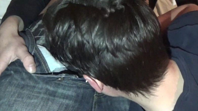 French twinks amator sextapes: Si cewek kembar garfui dientot habis-habisan sama kontol xxl kriss