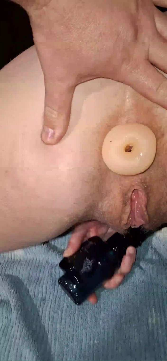 slughole90: Mi scopo il mio ano tascabile nel culo