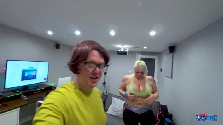 Nerd Pervert: Darlo - Muscle Gal