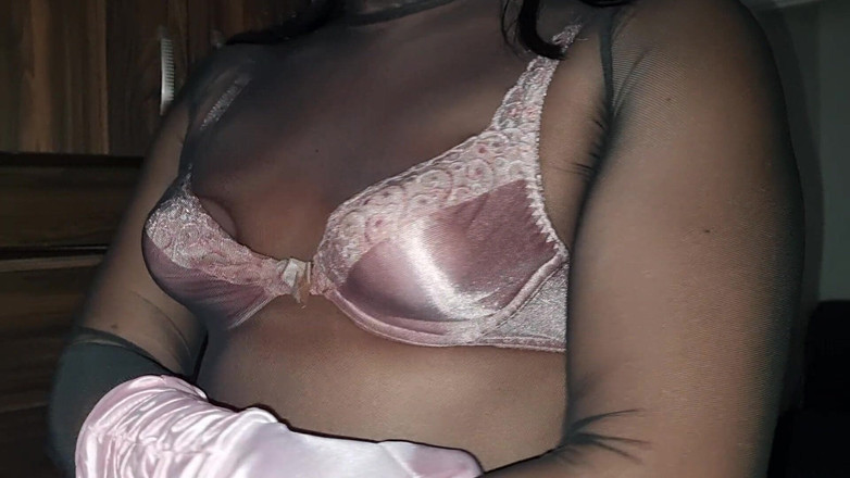 Sexy shinny clothes: Sexy Vintage din satin și dantelă sutien și rochie neagră transparentă