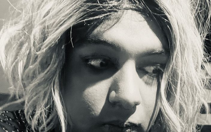Heather: Heather Taylor masturbuje před zrcadlem