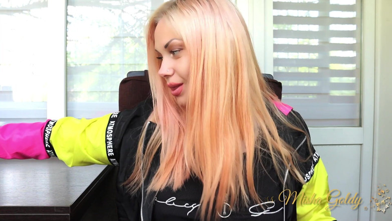 Goddess Misha Goldy: Du bist so süchtig von mir, raucht und belohnt mich!