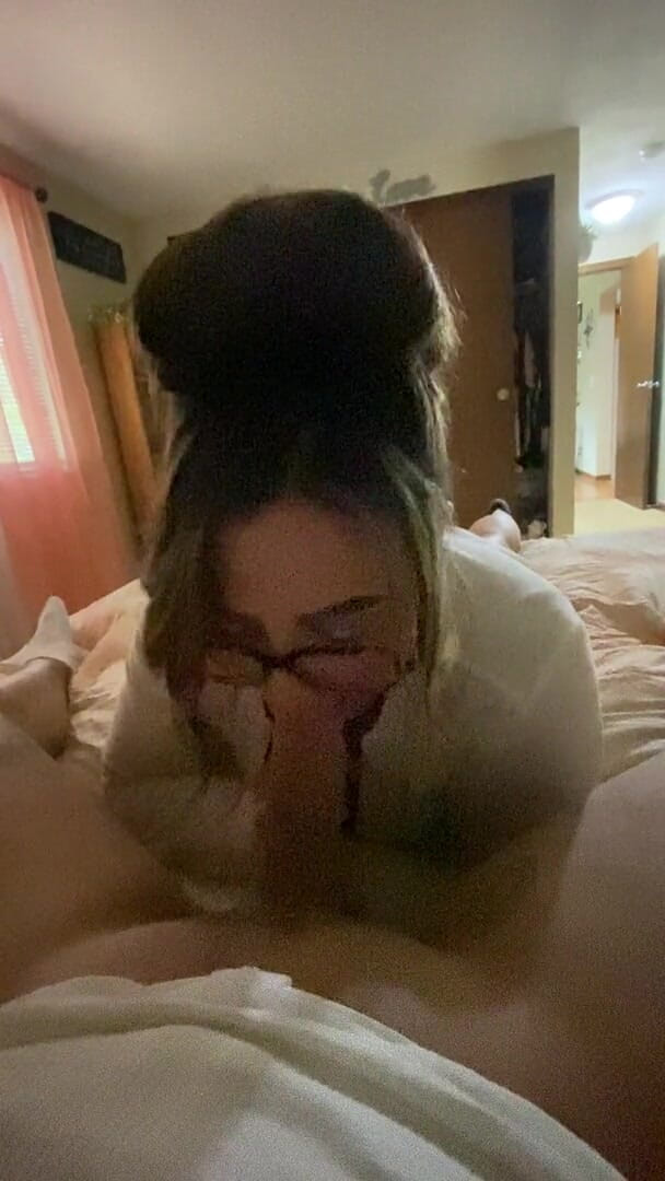 MzKiTTy91: Öğle yemeği molası oral seks