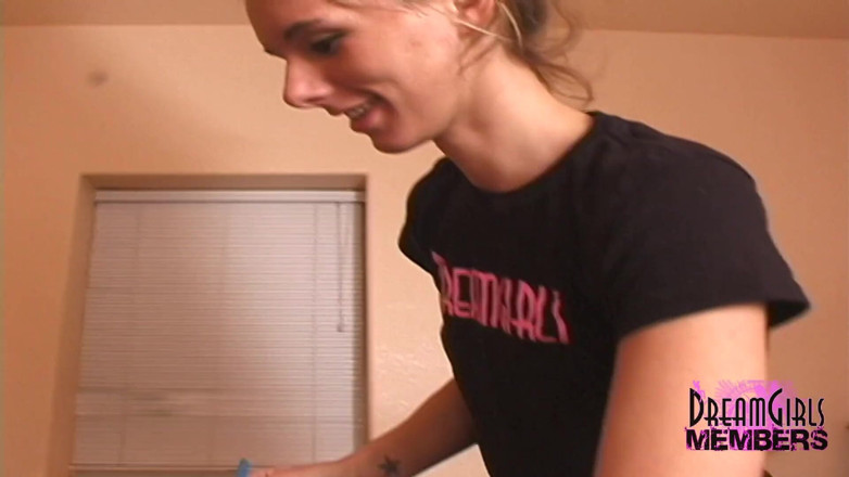 Dream Girls: Food Porn With Sexy College Chick