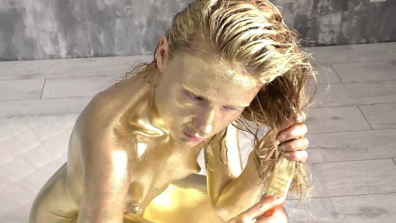 Laloka4you: Beautiful Golden Body Art and Gentle Sex with a Golden-skinned...