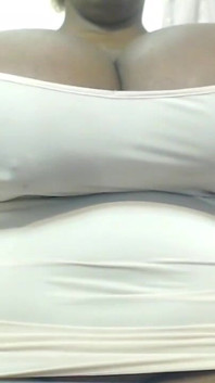 SSBBW stöhnen und spucken fetisch